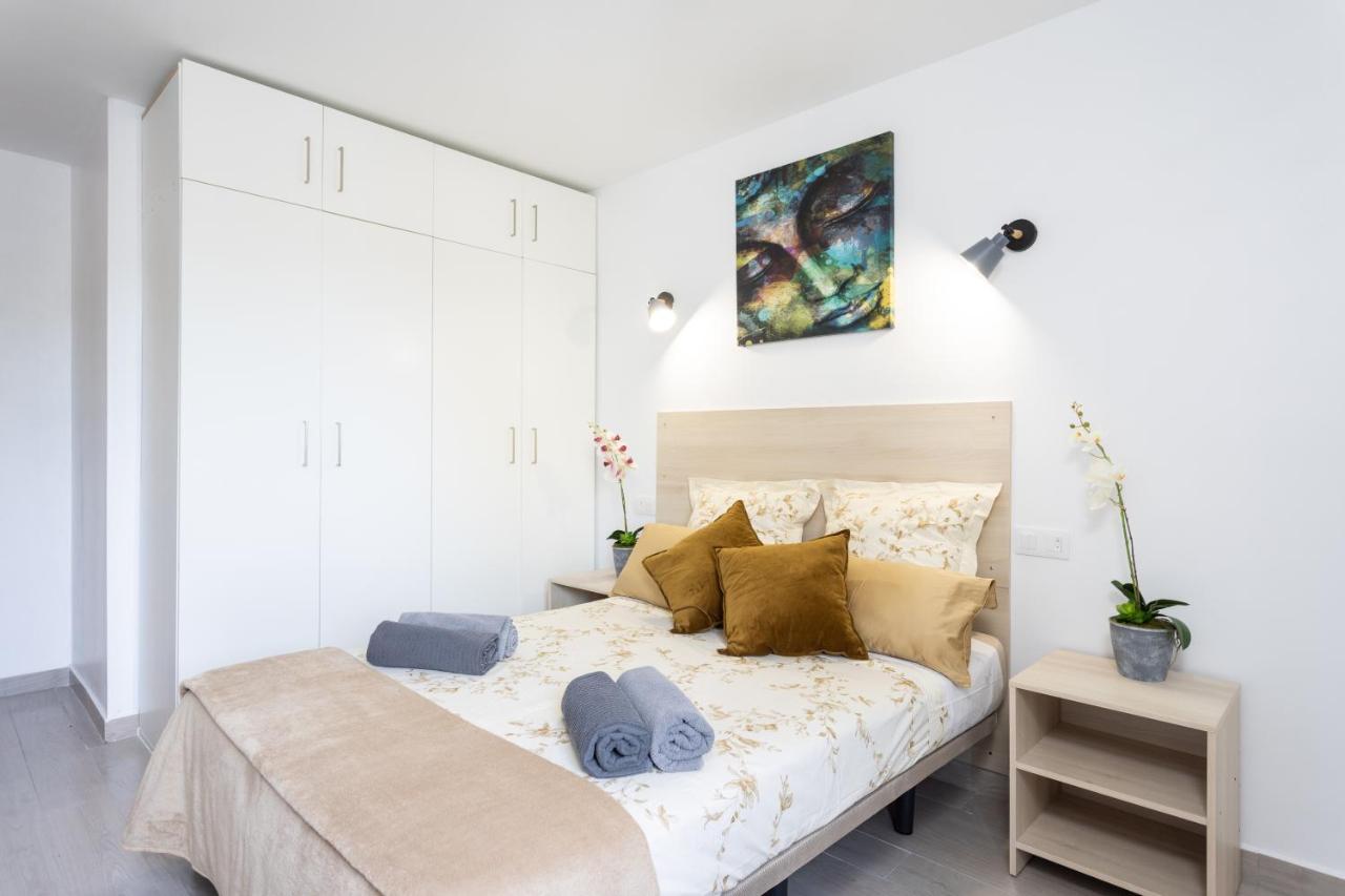 Classbnb - Three Spacious Apartments 150M From The Las Americas Promenade Арона Екстер'єр фото