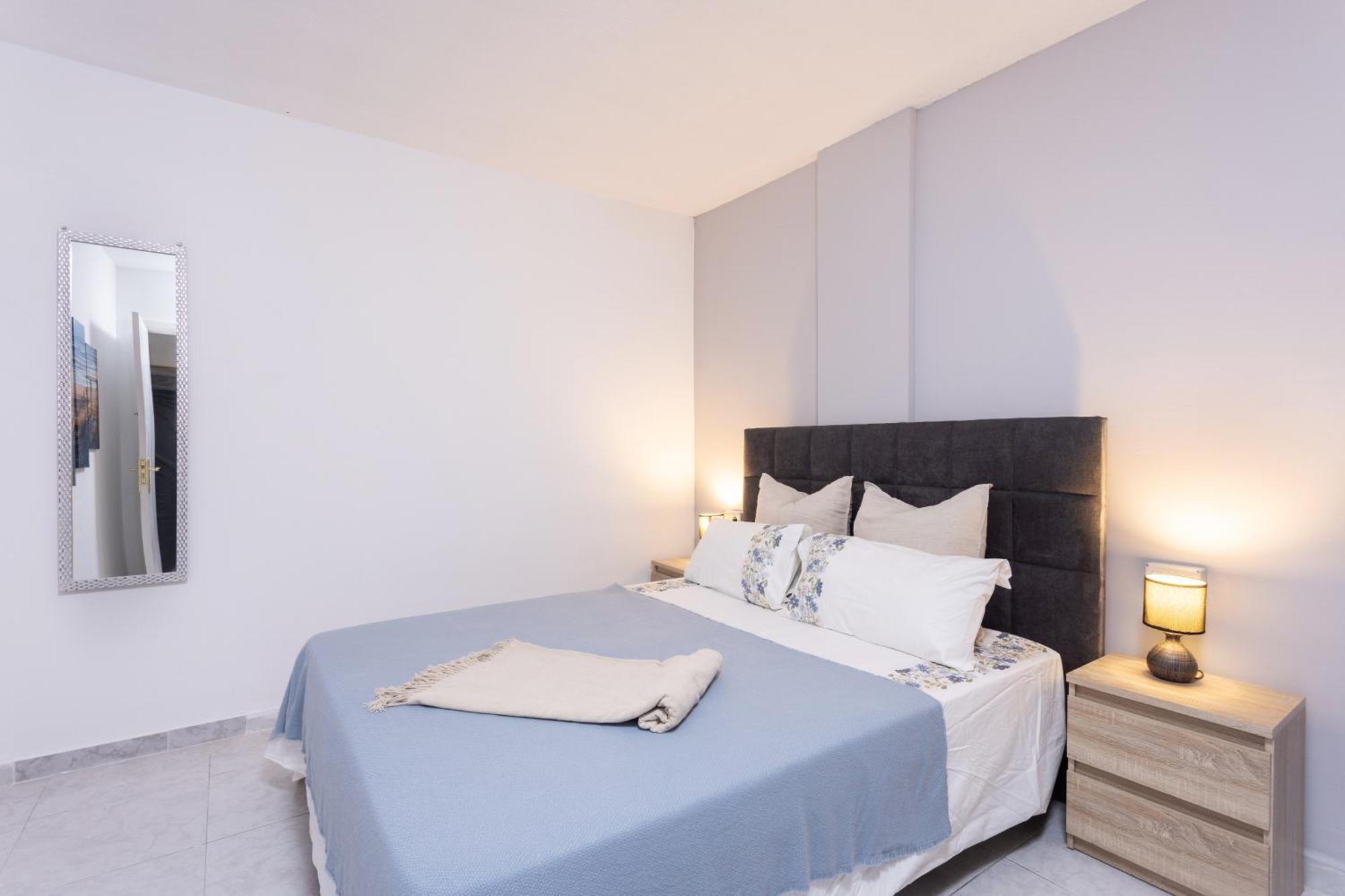 Classbnb - Three Spacious Apartments 150M From The Las Americas Promenade Арона Екстер'єр фото